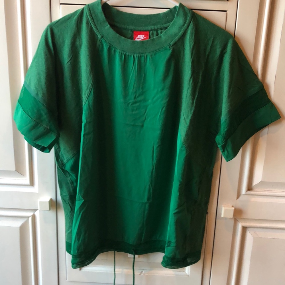 Nike running top